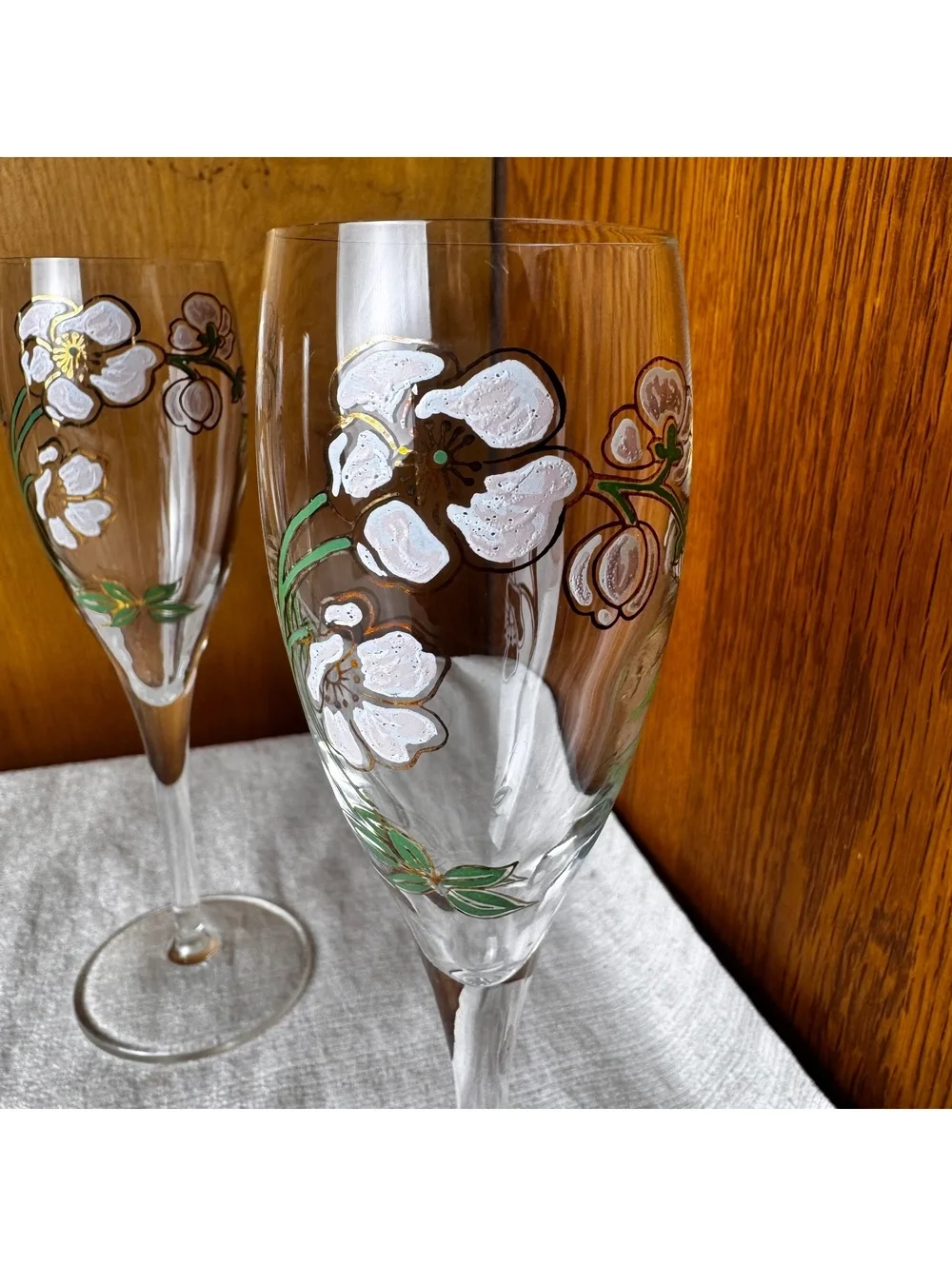 Vintage Hand Painted Floral Champagne Flutes Set Of 4 White Blossom Glasses - Picture 4 of 6